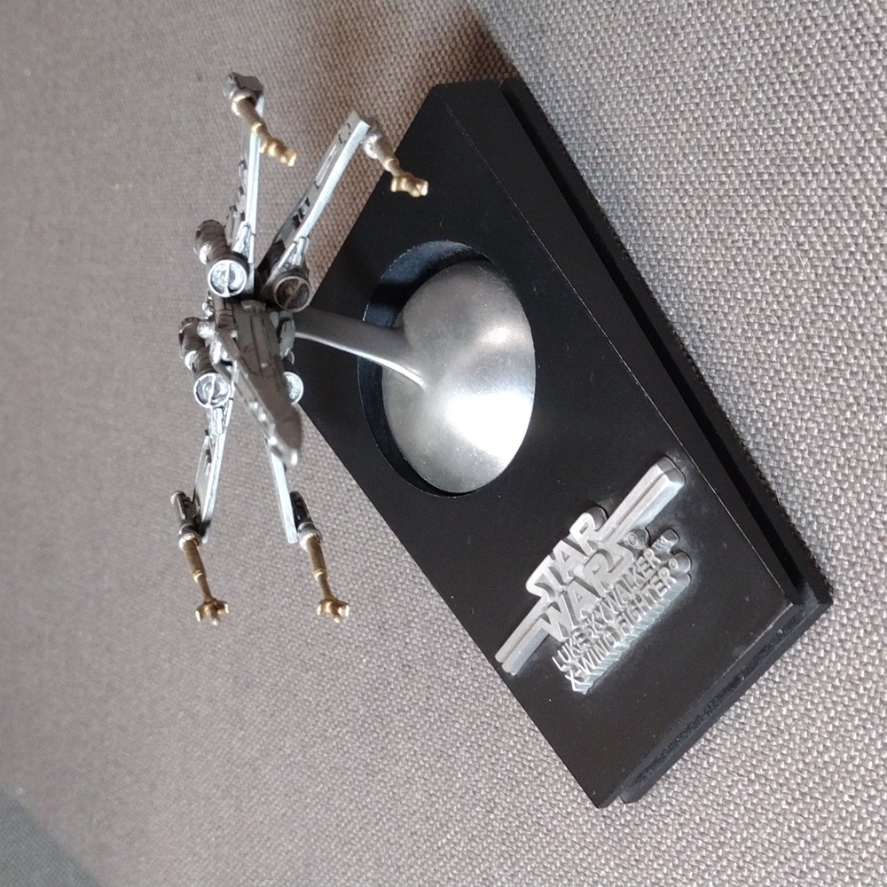 STAR WARS Luke Skywalker X- Wing Fighter 1998 Rawcliffe